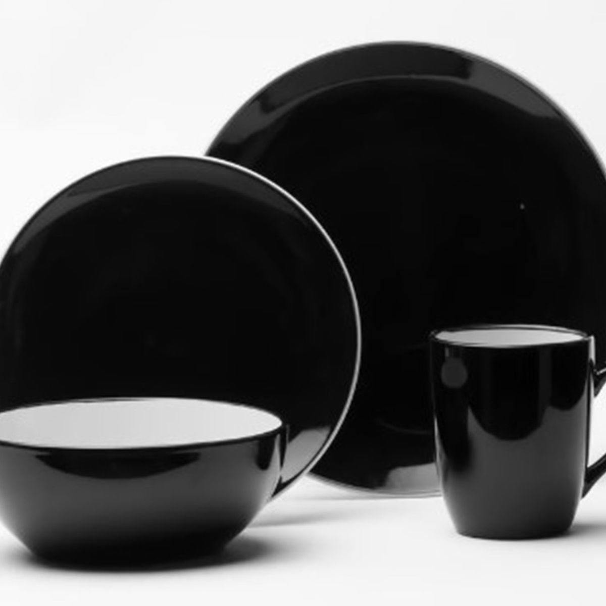 GENERICO - Juego de Vajilla 16 Pzs  Negro CON  Blanco