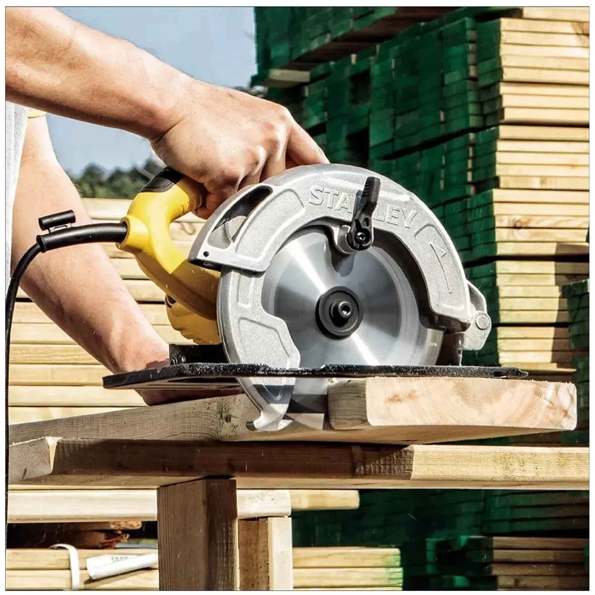 STANLEY - Sierra Circular Eléctrica 7-1/4" 1600 W SIERRA RADIAL STANLEY