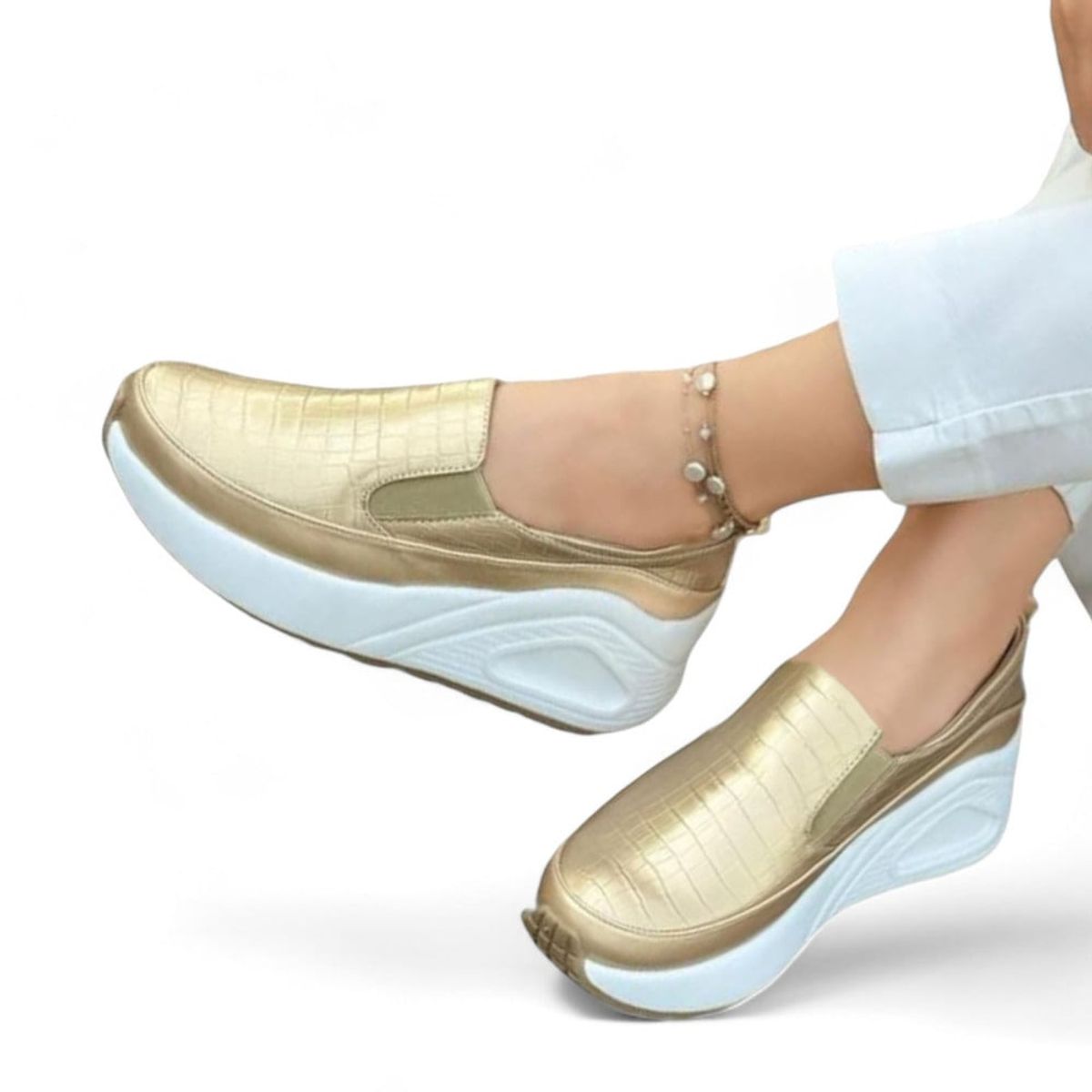 GENERICO - Mocasin Mujer De Plataforma Con Relieve 1015L-55 Color Dorado