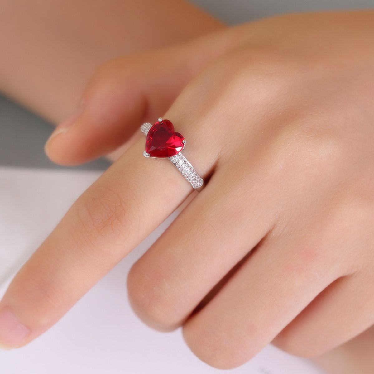 LA TIENDA 88 JOYAS Y ACCESORIOS - La Tienda 88 - Anillo De Compromiso Mujer Bañado en Oro de 18k - Rojo