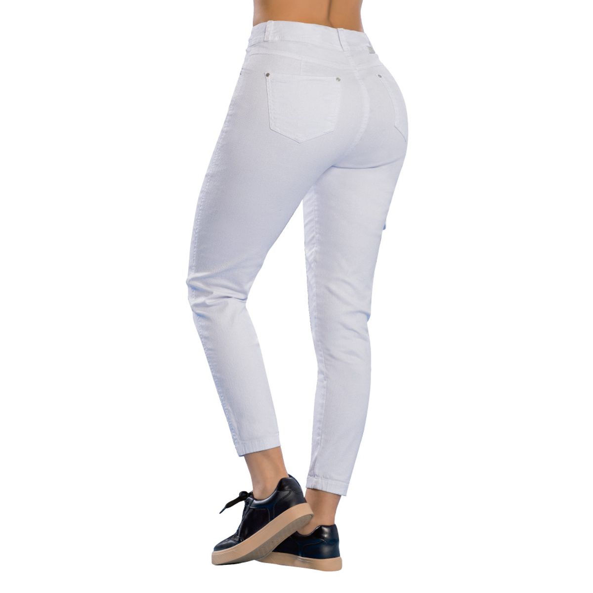 TYT - mom jean rodeo tyT jeans tiro alto blanco semi tubo