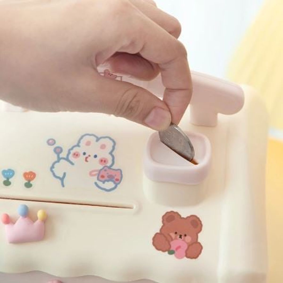 GENERICO - alcancia casita kawaii celeste con llave y sticker 2d y 3d