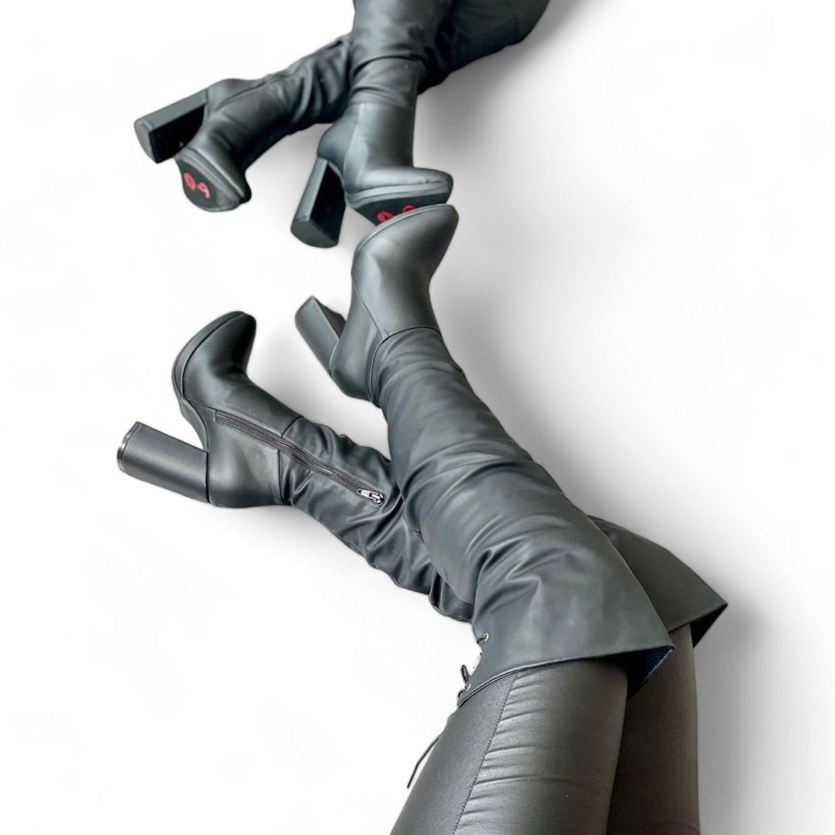 GENERICO - Bota Mujer Fashion Corrugado Taco Cuadrado 10 1299P-95 Color Negro