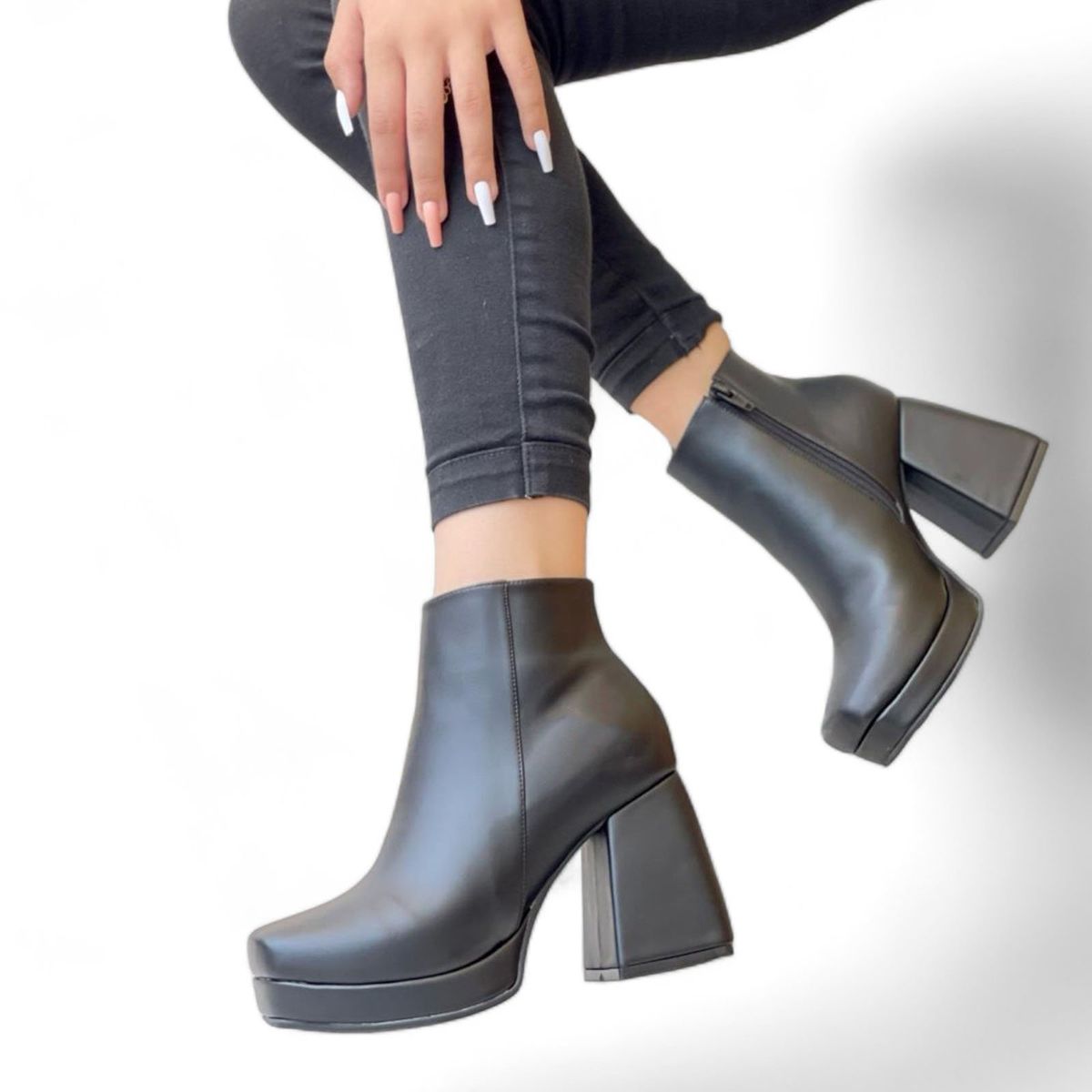 GENERICO - Botin Mujer Elegante Taco 7 1299P-70 Color Negro