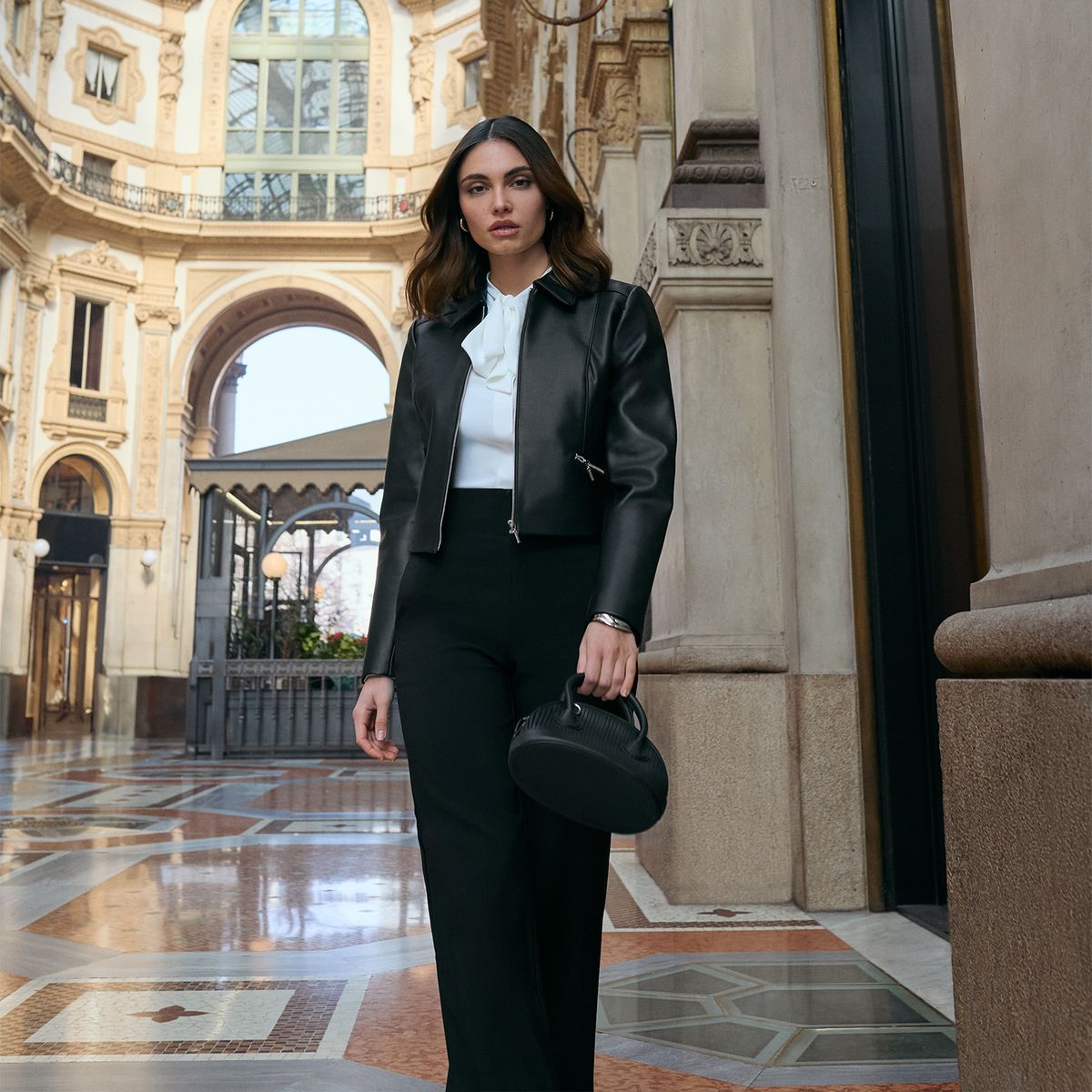 CAMILA VIALI - Camila Viali Chaqueta Flavie en color Black