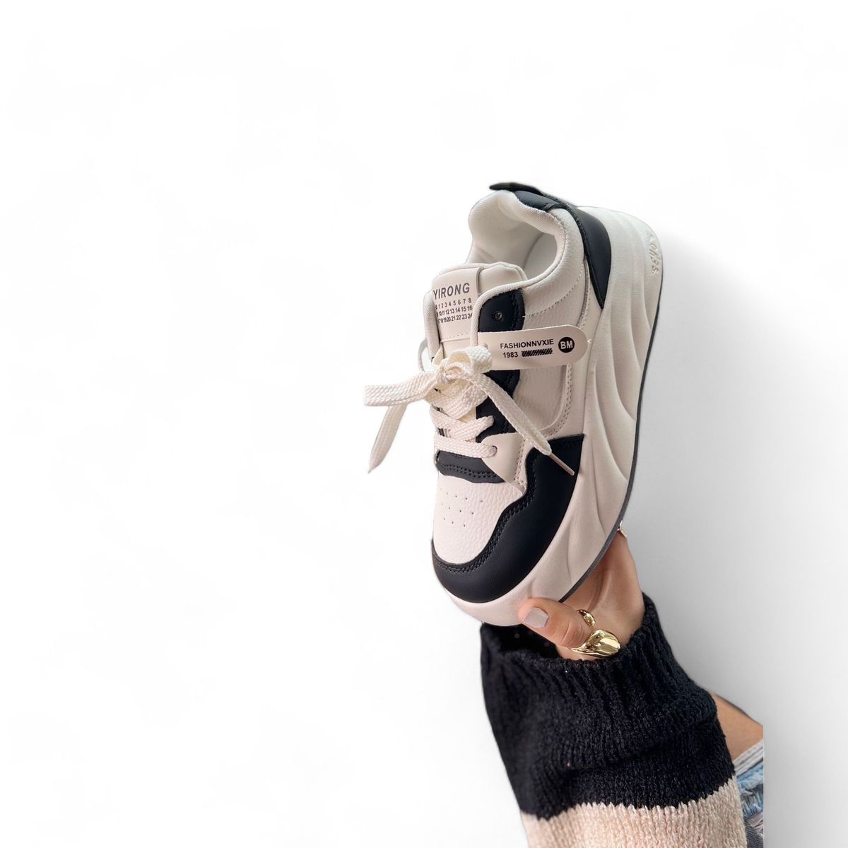 GENERICO - Zapatilla Mujer Casual Ondas Bellas 1062L-65 Color Negro