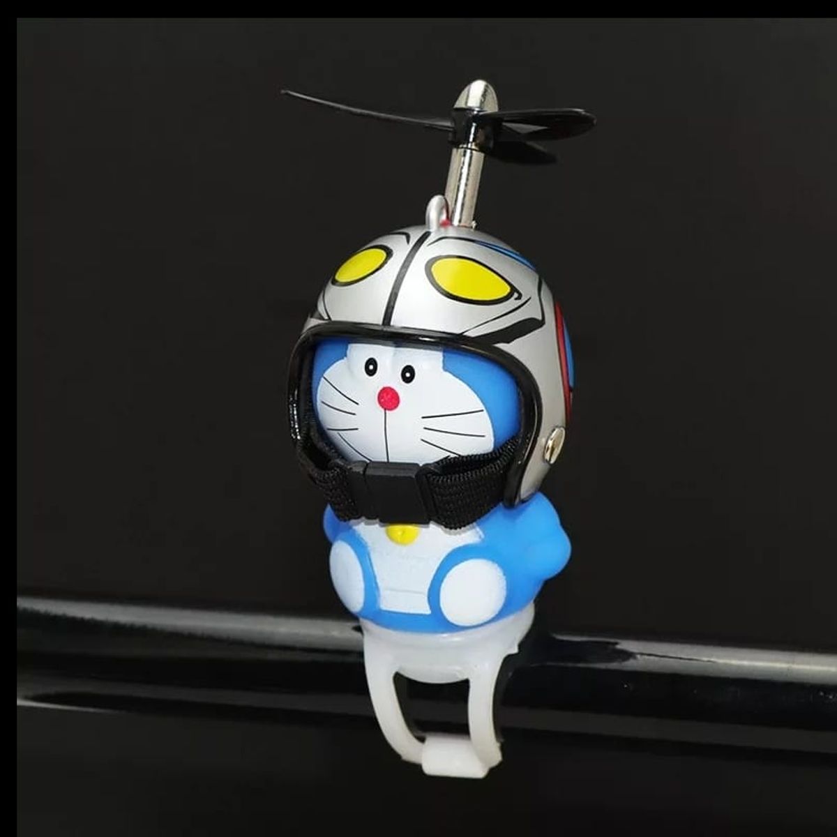 GENERICO - MUÑECO DORAEMON PARA MOTO