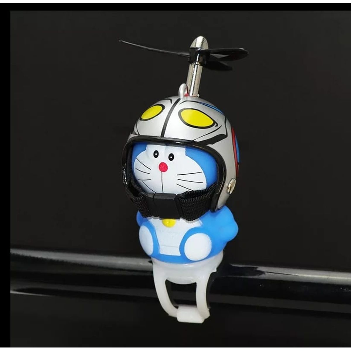 GENERICO - MUÑECO DORAEMON PARA MOTO