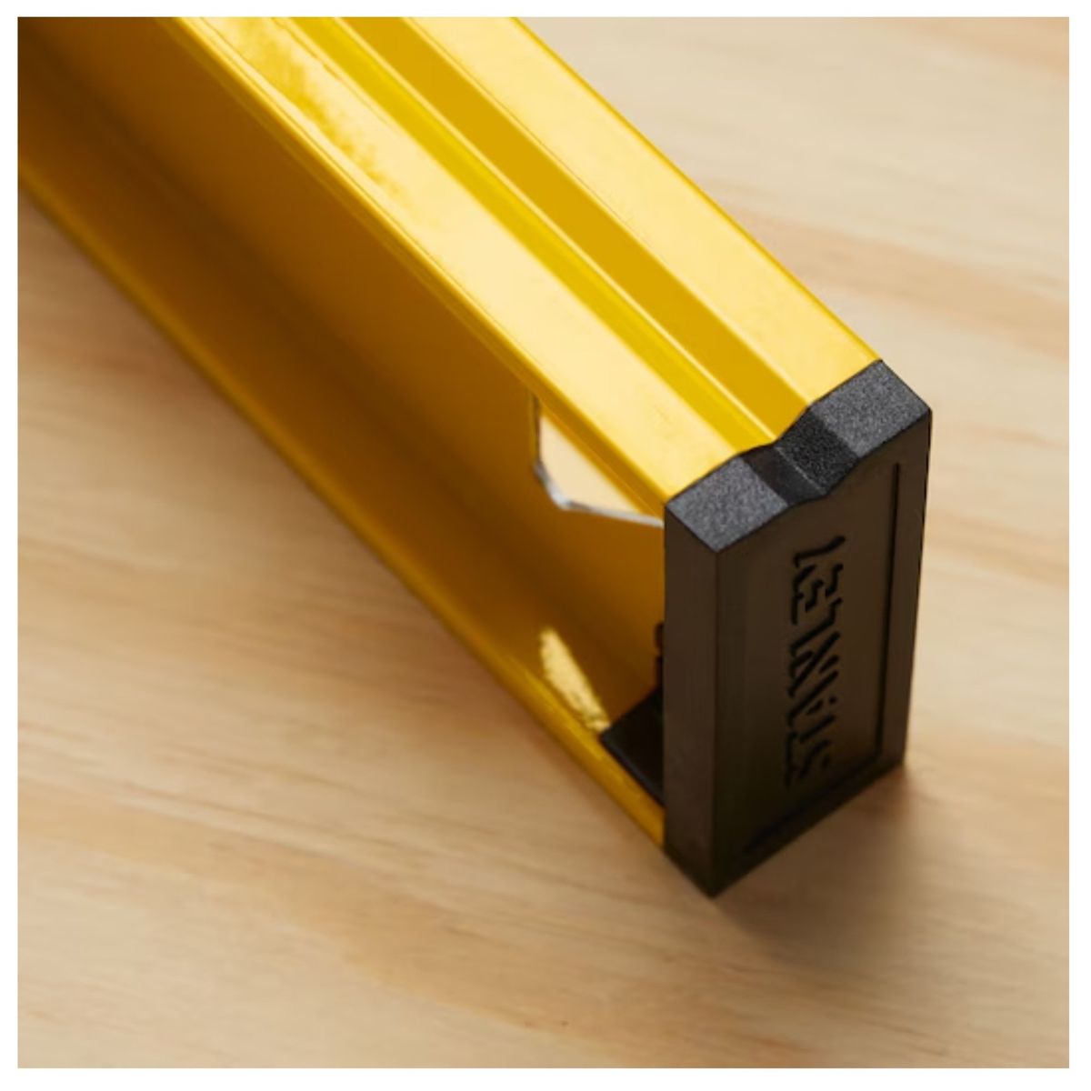 STANLEY - NIVEL DE MANO 32cm 12"  NIVEL PROFESIONAL ALUMINIO STANLEY