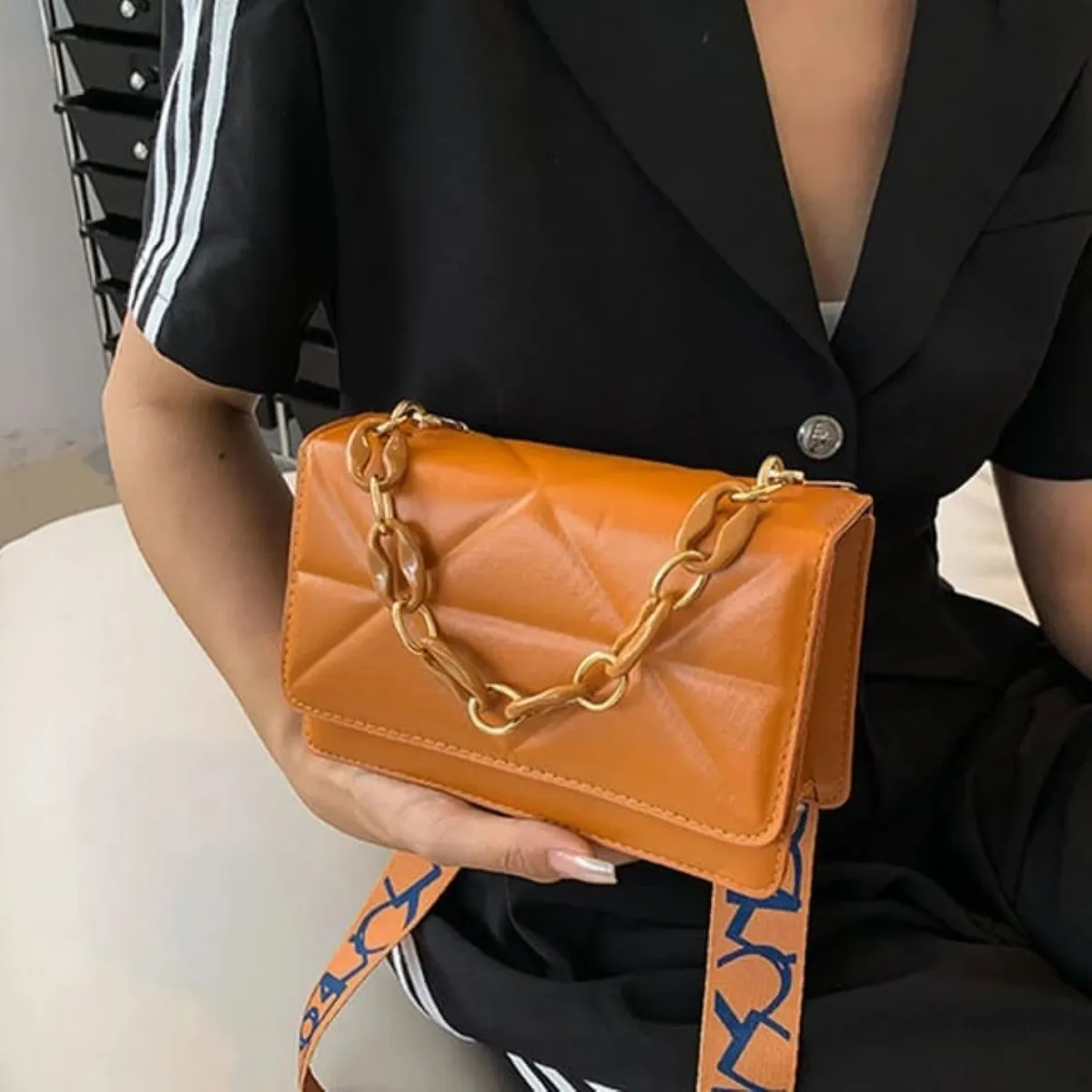 GENERICO - Cartera Bolso de Rombos Triangulares con Cadena Mod57001 Marron