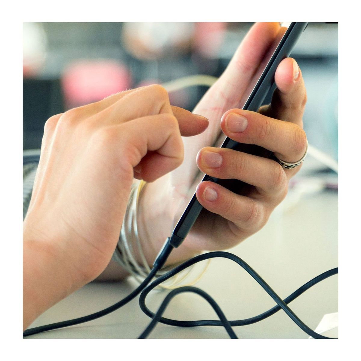 TOTAL TOOLS - CARGADOR 5V USB TIPO A CORRIENTE +CABLE TIPO C CELULAR MÓVIL