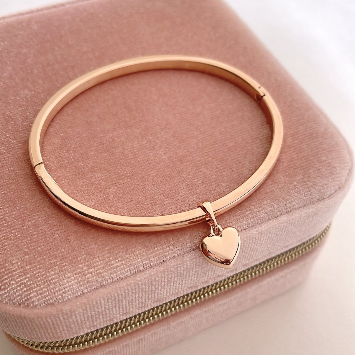 GENERICO - Pulsera con dije de corazon