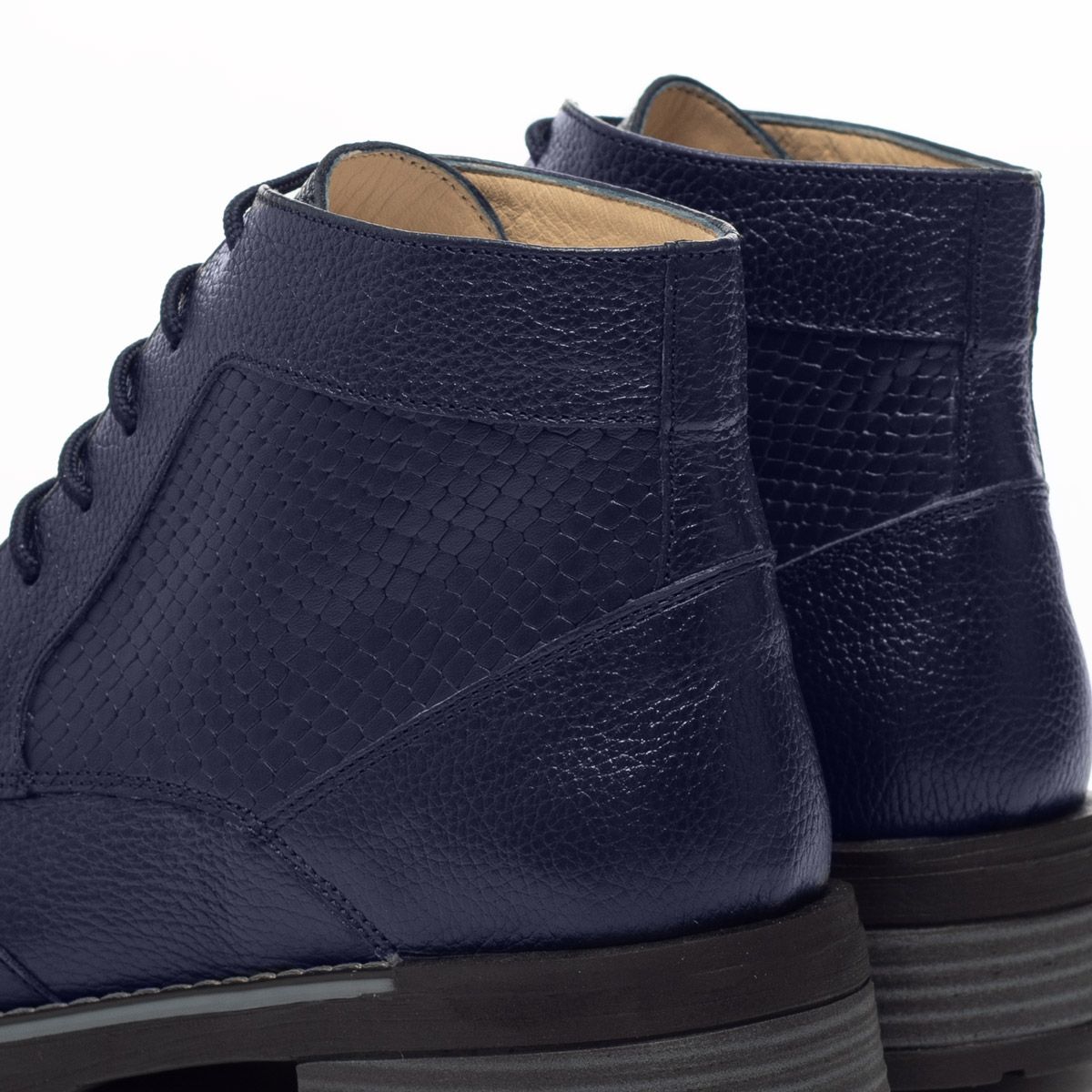 WALKING - Botín de Cuero Canela Azul KB018