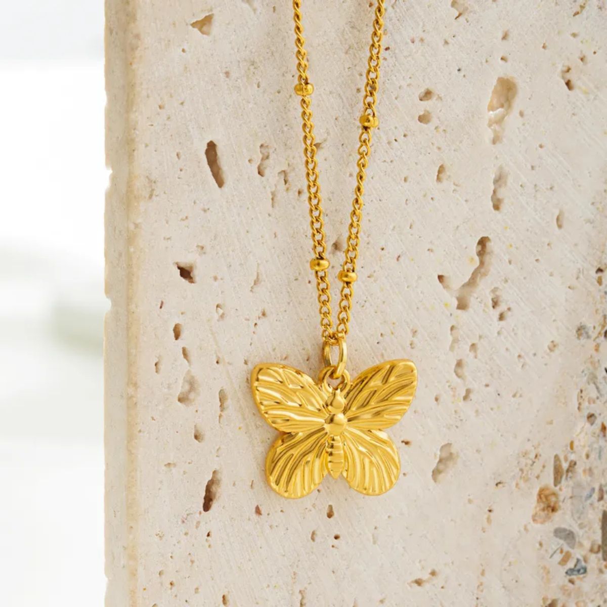 GENERICO - Collar para Mujer de Estilo Clásico con Mariposa  Elegancia Atemporal