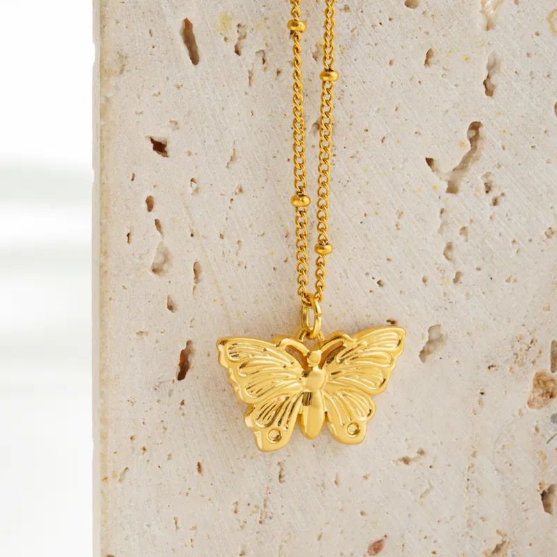 GENERICO - Collar para Mujer de Estilo Clásico Mariposa en Acero Inoxidable 304