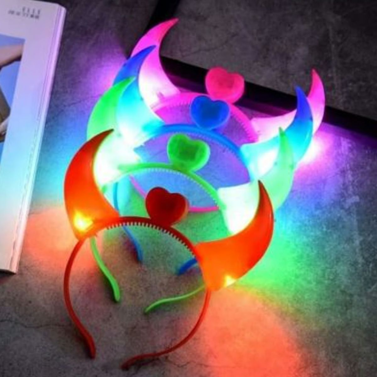 GENERICO - VINCHA HALLOWEEN DISEÑO DIABLITA CON LUCES LED