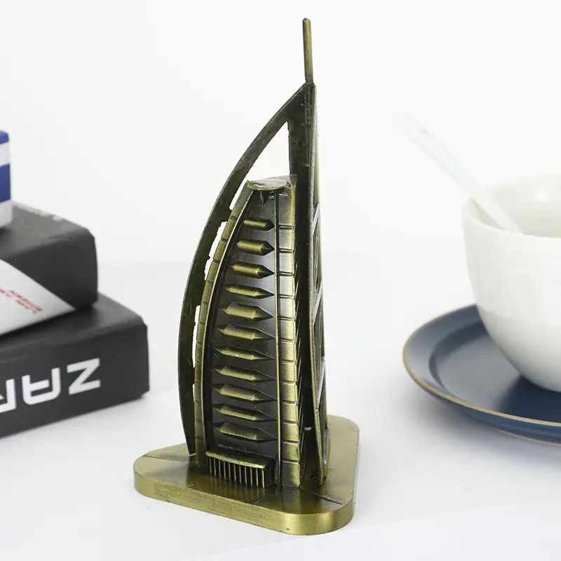 GENERICO - Adorno en Metal dorado Torre Burj Al Arab Dubai Emiratos Arabes