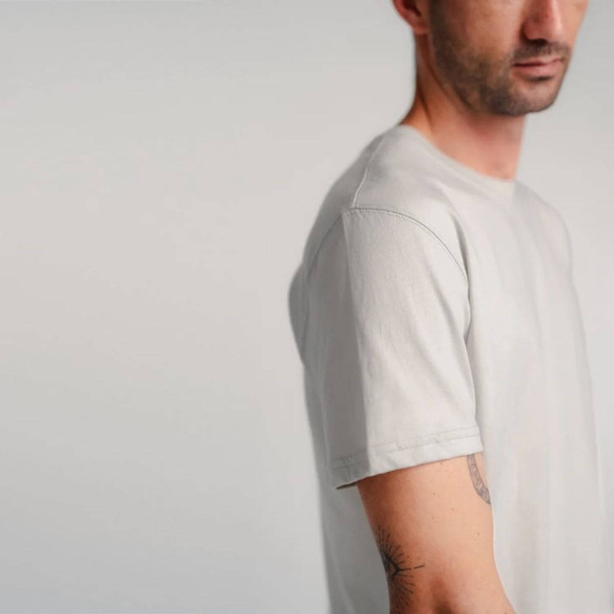 DROP THE LABEL - Polo Gris Claro para Hombre Drop the Label Cuello Redondo Manga Corta Algodón Pima