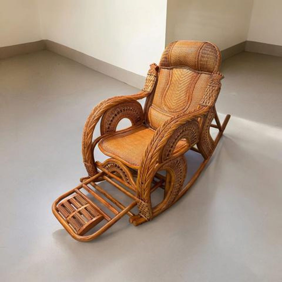MIN CITY HOME - Silla Mecedora Relajante