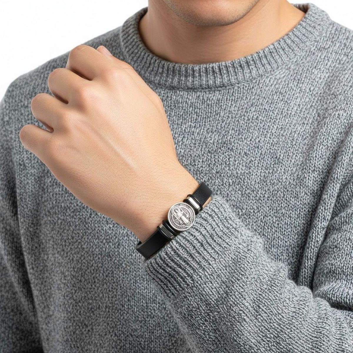 SANTORAL - Pulsera San Benito en Cuero - Plata