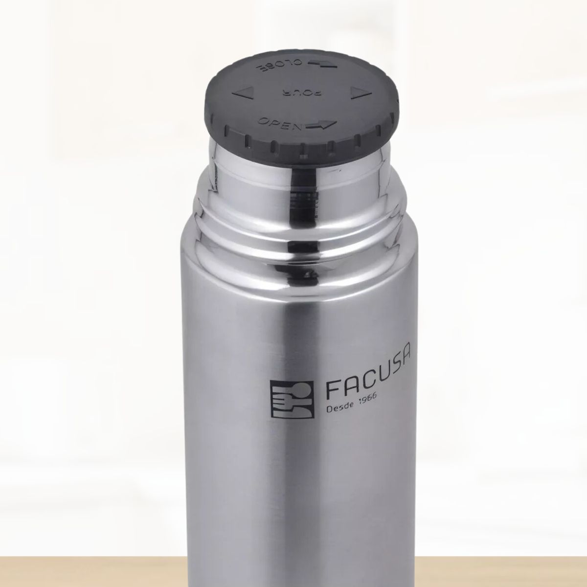 FACUSA - Termo de Bebida Facusa con Funda 500 Ml