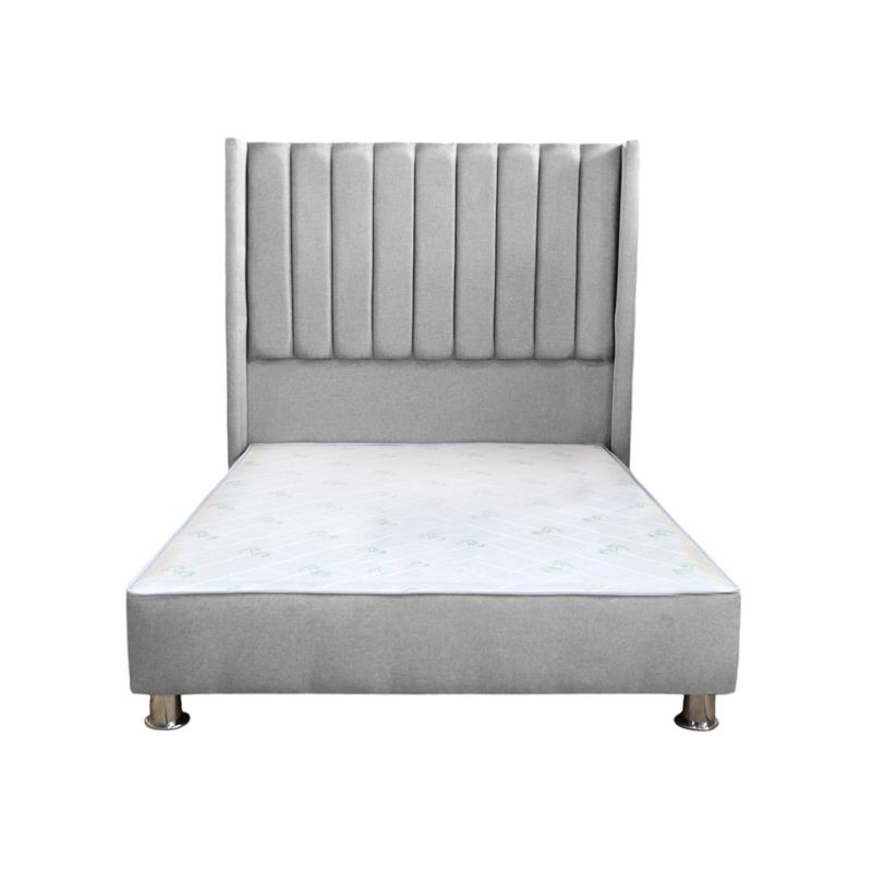 MUEBLES MACRUMO - Cama tapizada Barcelona Brazo Recto - Queen - color gris plata