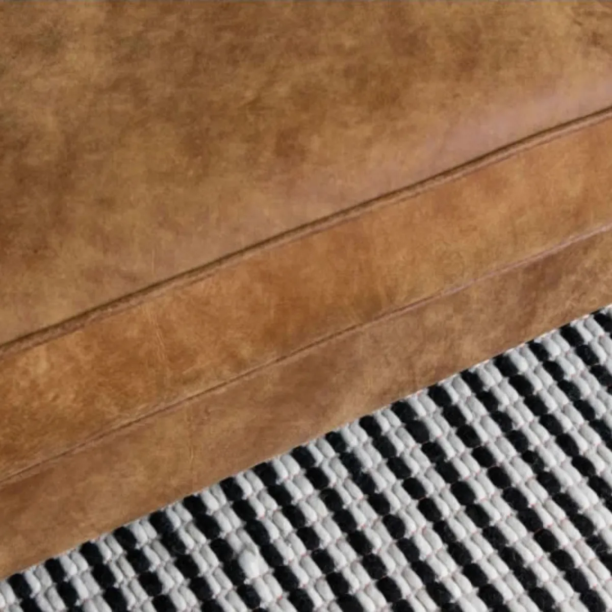 YOLODECORO - Seccional Dallas Cuero Canela