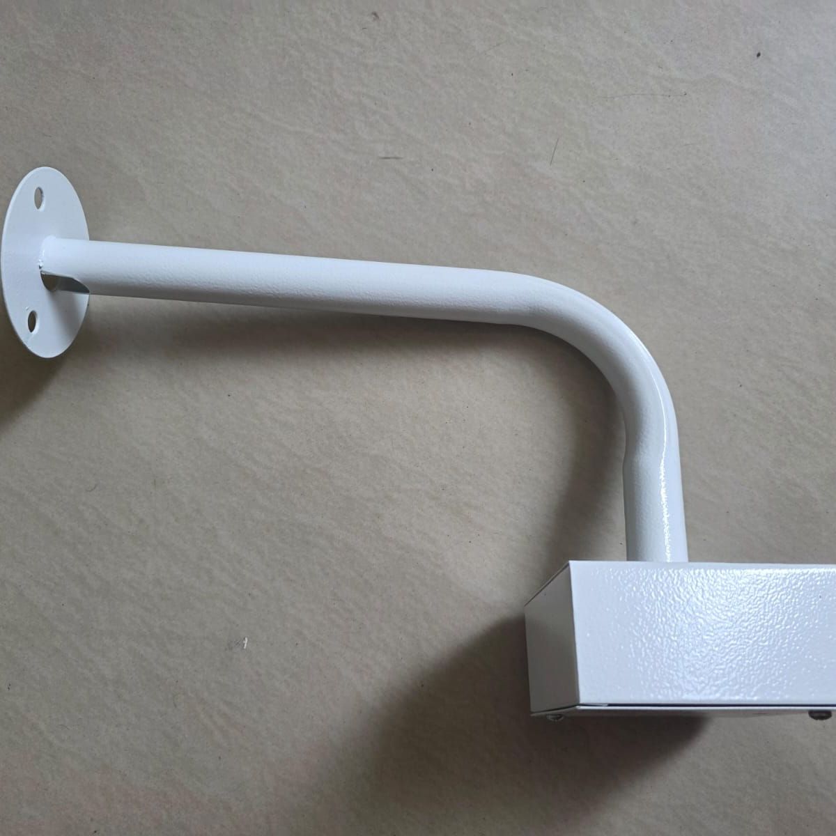 GENERICO - Soporte para cámara brazo curvo 35cm BLANCO con caja