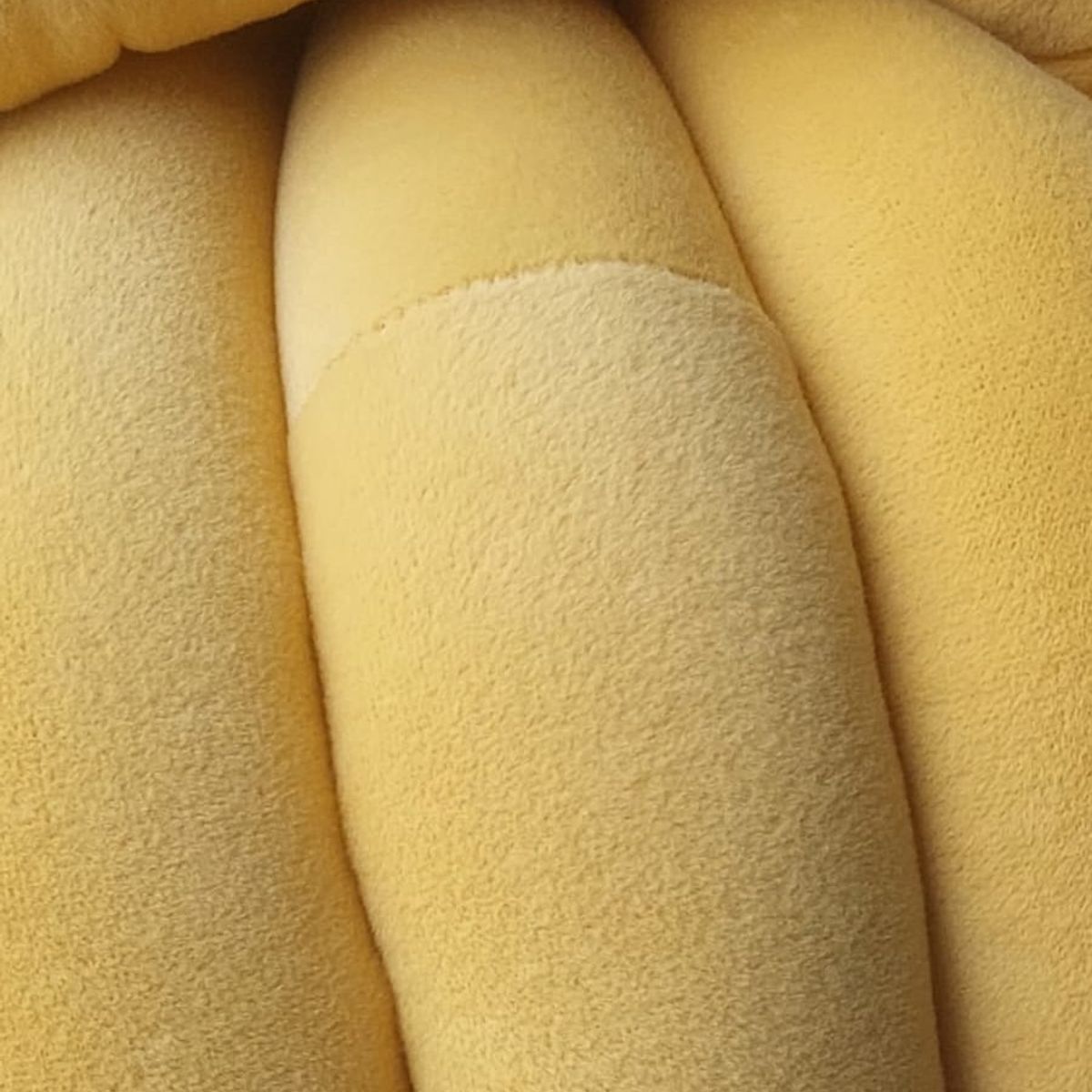 GENERICO - Cojín Nudo Amarillo 25 cm