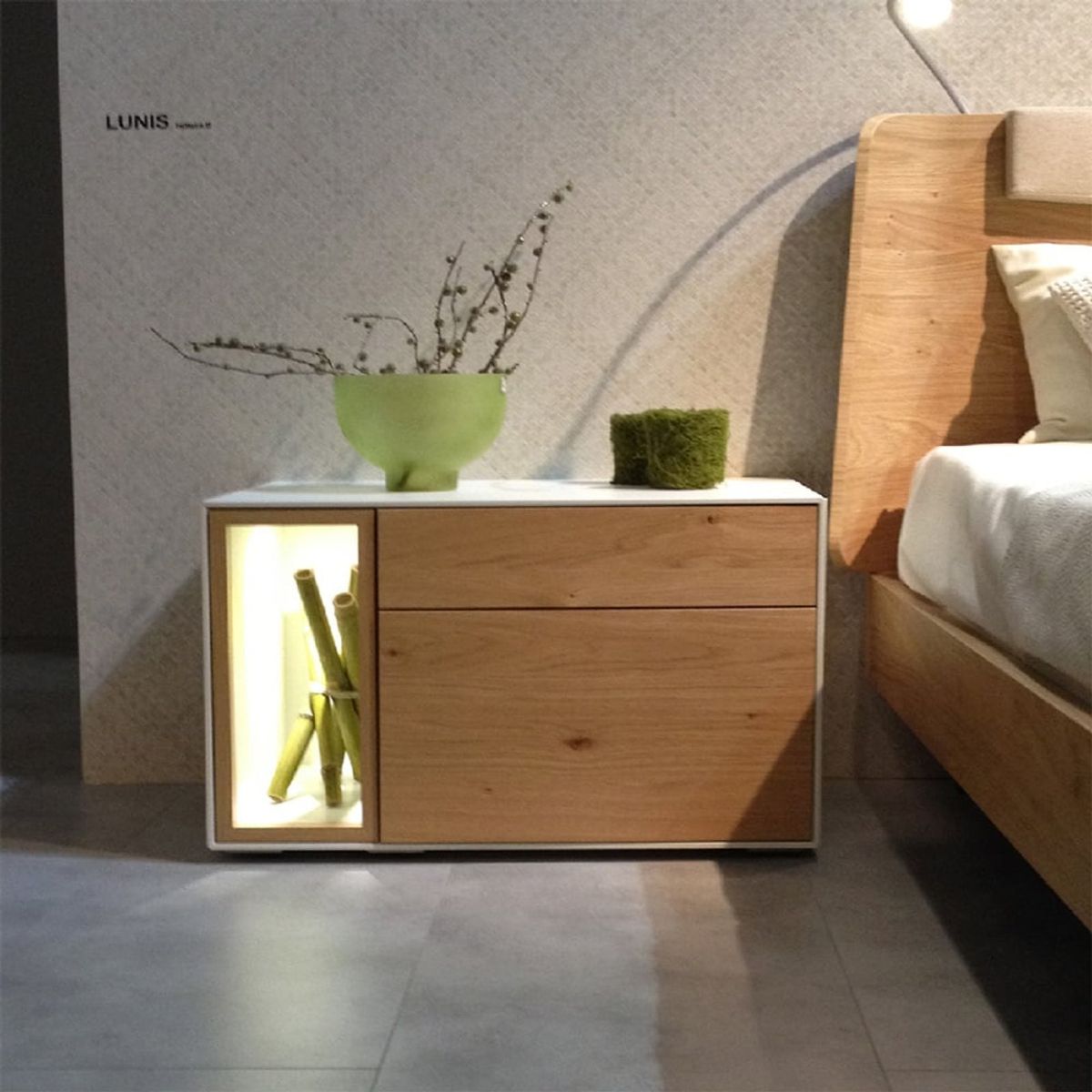 GENERICO - Velador Moderno Sakuna Blanco y Marron R&R MUEBBLES