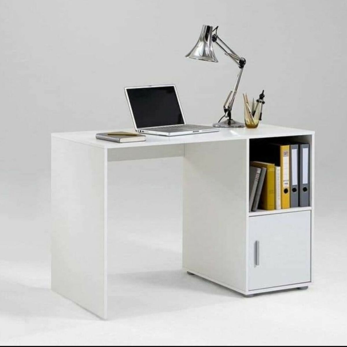 GENERICO - Escritorio Minimalista Friz 1 compartimiento y 1 puerta R&R MUEBLES