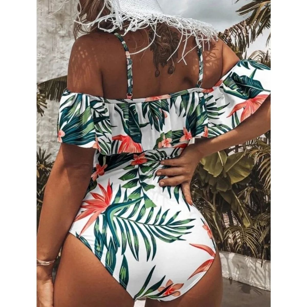 GENERICO - TRAJE DE BAÑO ENTERO CON COPA Y FORRO TIPO RUMBERA