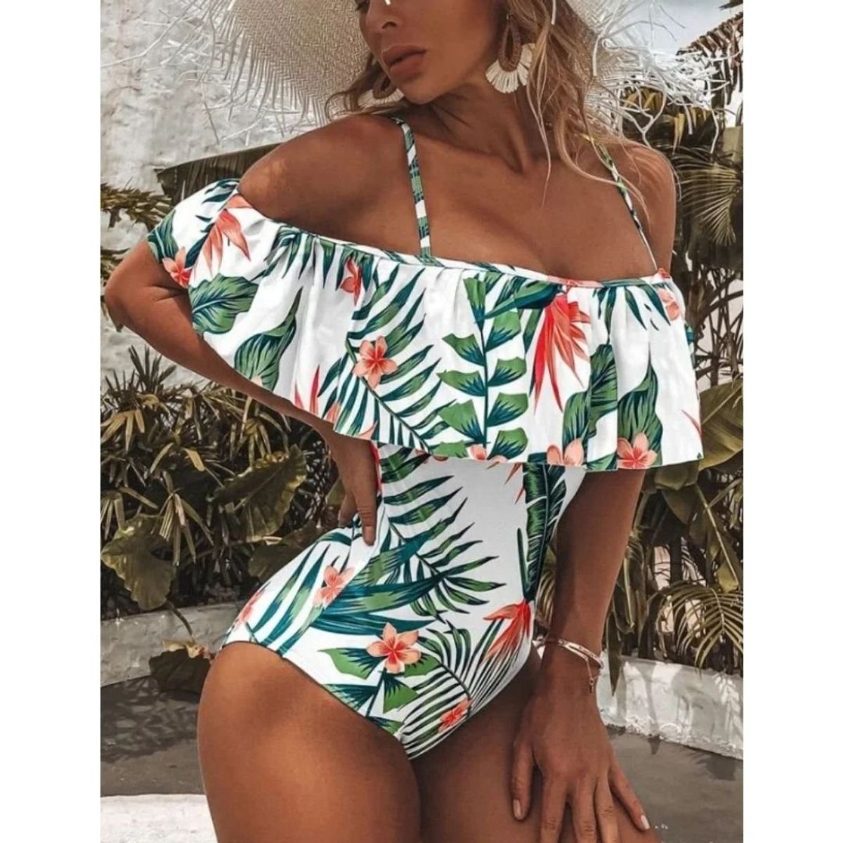 GENERICO - TRAJE DE BAÑO ENTERO CON COPA Y FORRO TIPO RUMBERA