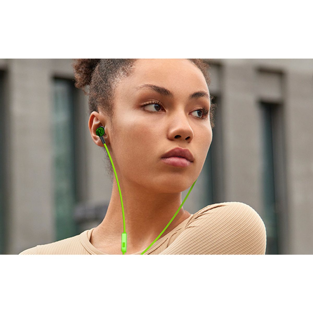 XTECH - Audífonos On-The-Go XTG-235 Verde - Xtech