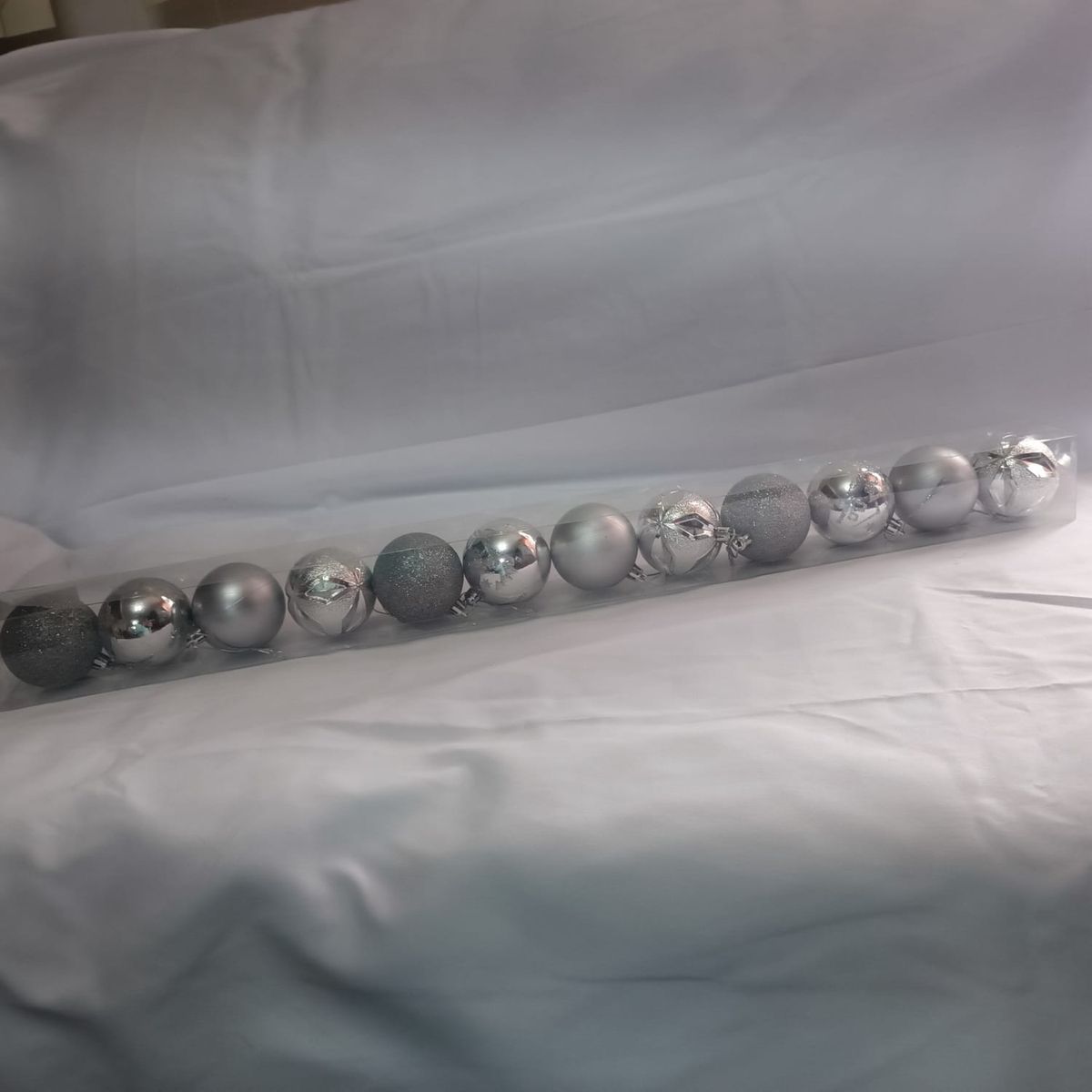 GENERICO - Set de 12 Bolas de Navidad Brillante, Escarchada, Mate de 6cm PLATA