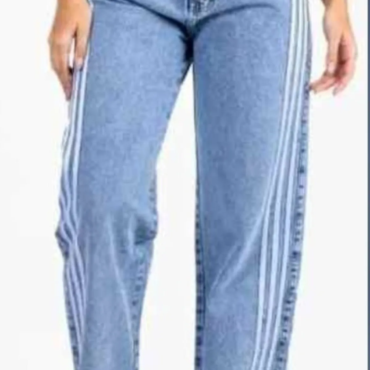 GENERICO - PANTALON BAGGY JEAN CON RAYAS