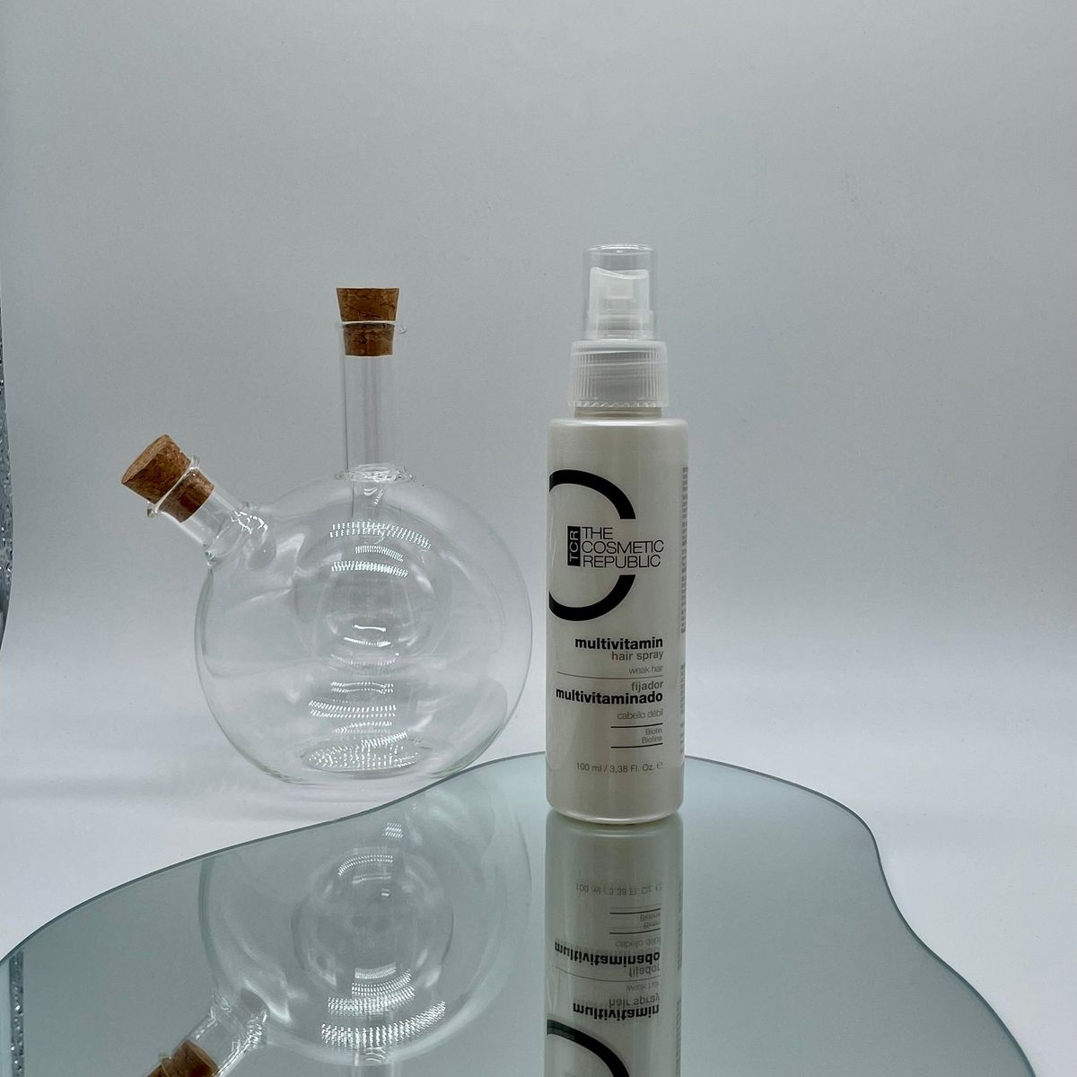 THE COSMETIC REPUBLIC - MULTIVITAMIN HAIR SPRAY - FIJADOR MULTIVITAMINADO