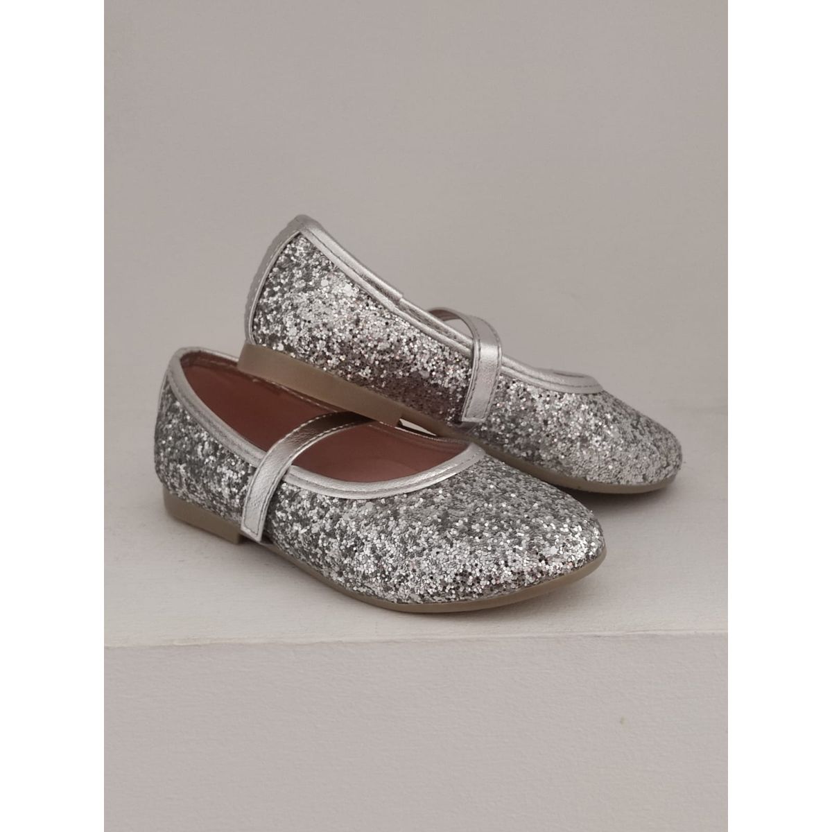 GENERICO - Zapatos plateados strass para niña_.