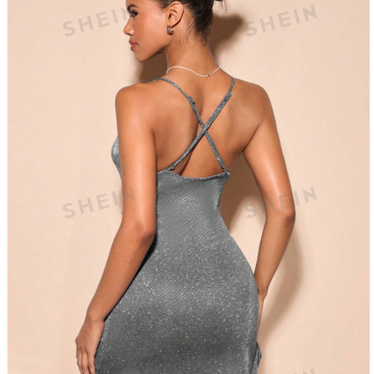 GENERICO - VESTIDO AJUSTADO TIPO TUBO ESPALDA DESCUBIERTA