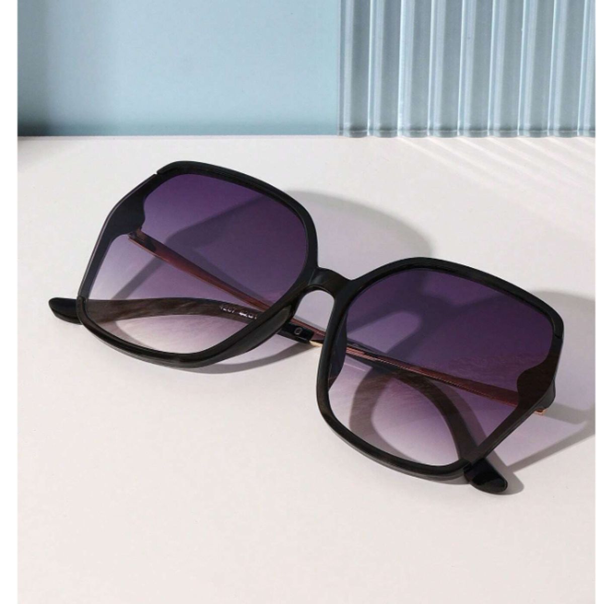 GENERICO - LENTES DE SOL RETRO CUADRADO CON PROTECCION UV