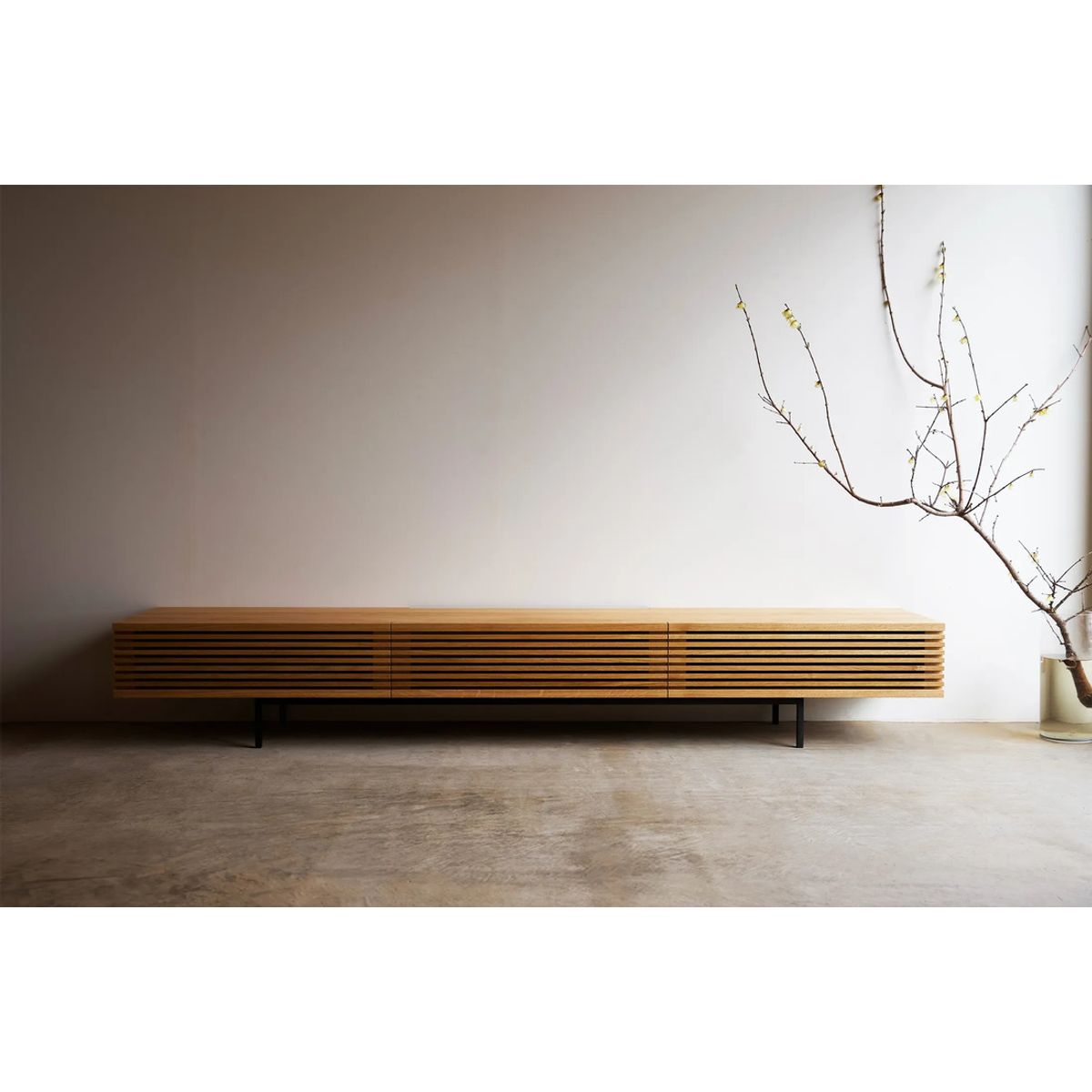 TU MESITA - Mesa de TV Aparador Minimalista Roger color Duna TU MESITA 3 puertas