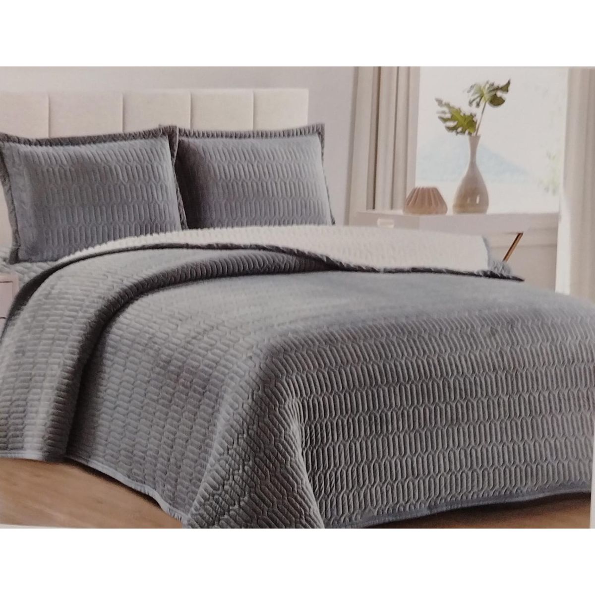 CUTE - COBERTOR PIEL DE ÁNGEL CON SHERPA COLOR ENTERO GRIS EN 2 PLAZAS