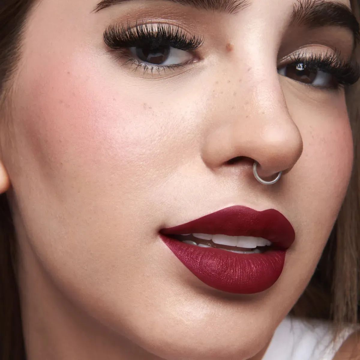 CYZONE - Labial en Barra Royal Red Supermate Lips Studio Look 2 g