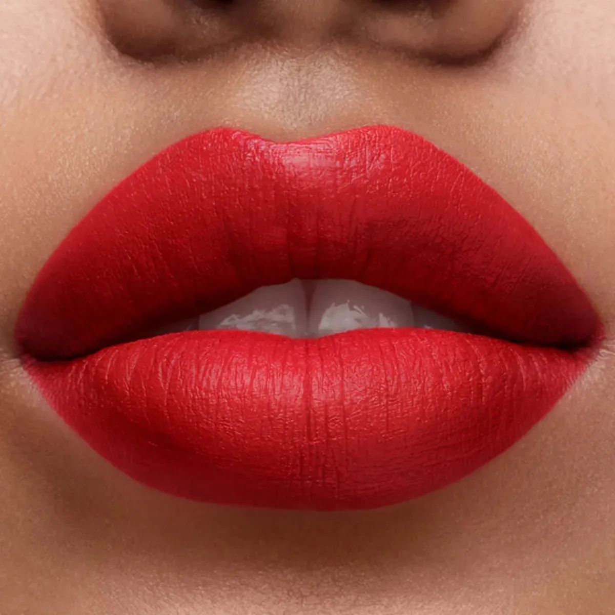CYZONE - Labial en Barra Vivid Red Supermate Lips Studio Look 2 g