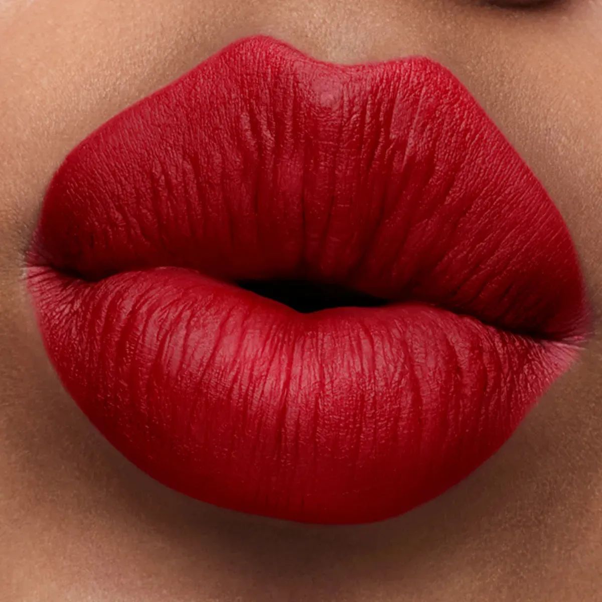 CYZONE - Labial en Barra Deep Red Supermate Lips Studio Look 2 g