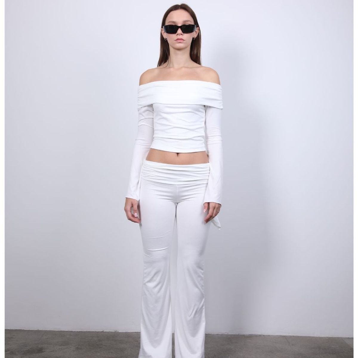 BETWEEN US - Set Spring Between Us