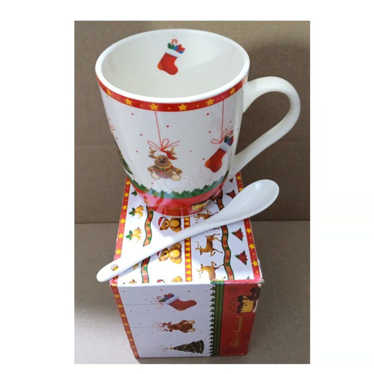 GENERICO - Taza De Navidad Cerámica Con Cucharita - UNIDAD