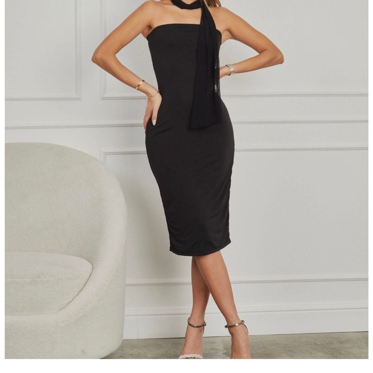 BETWEEN US - Vestido Rous Between Us