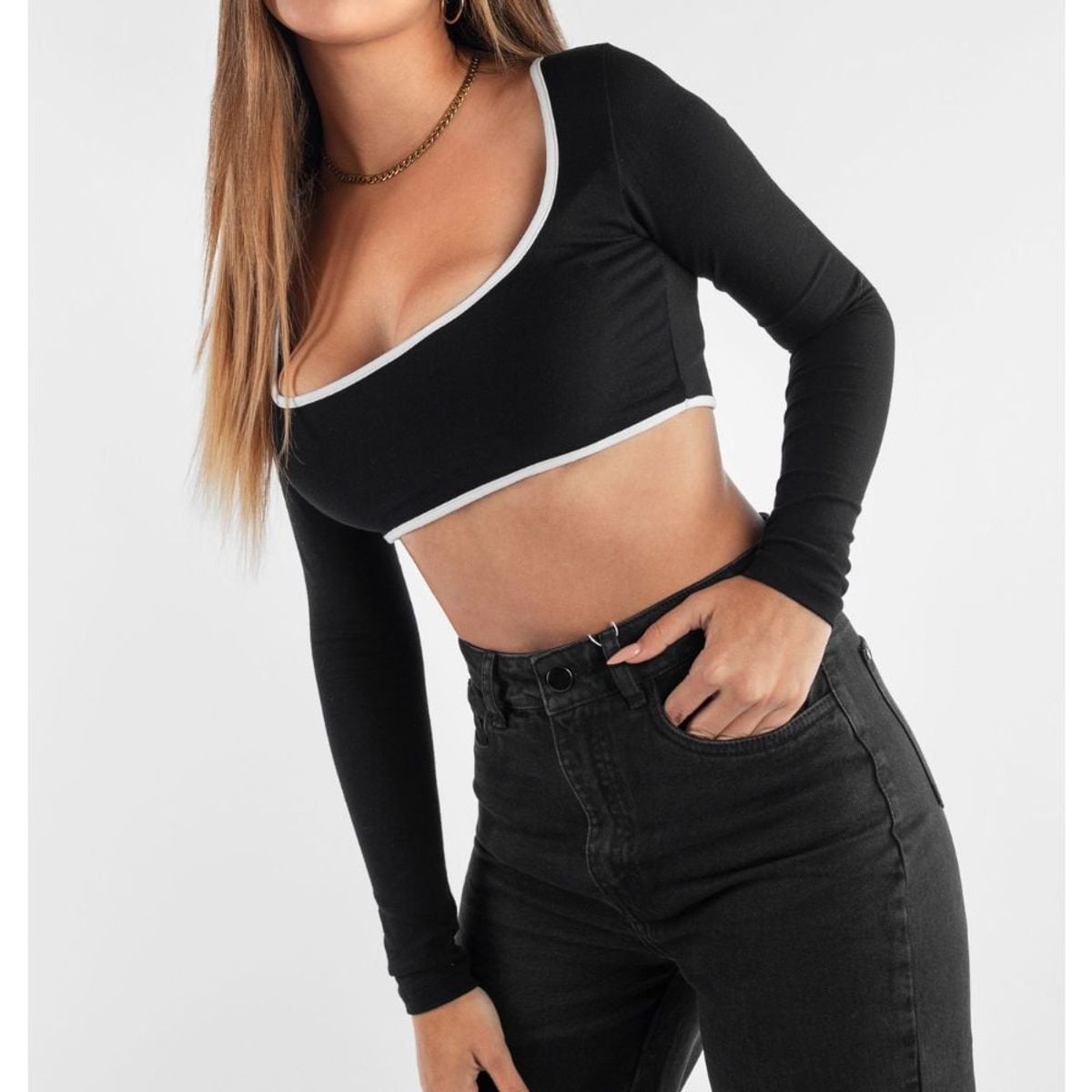 BETWEEN US - Top Lucrecia Between Us