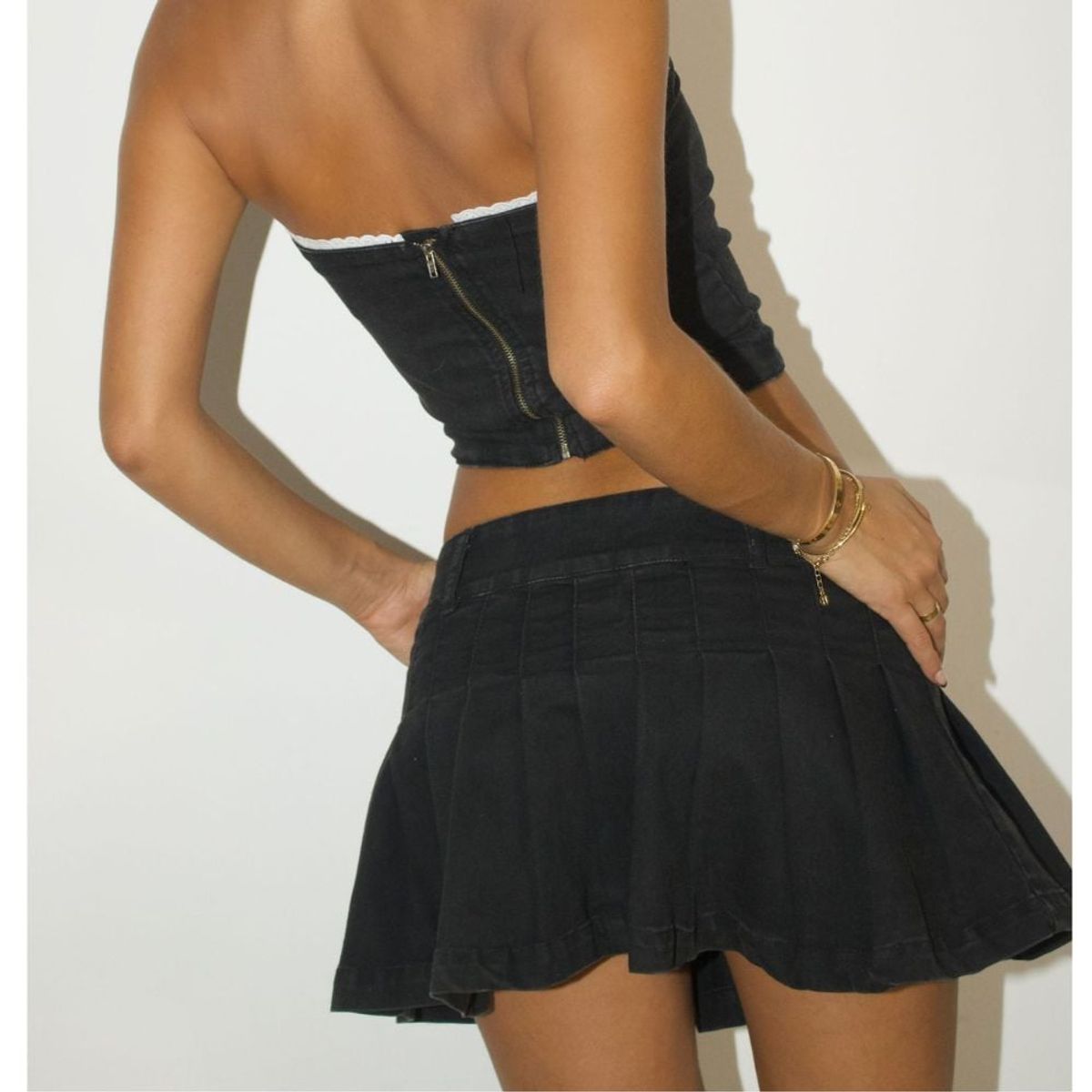 BETWEEN US - Falda Negra Diana Between Us